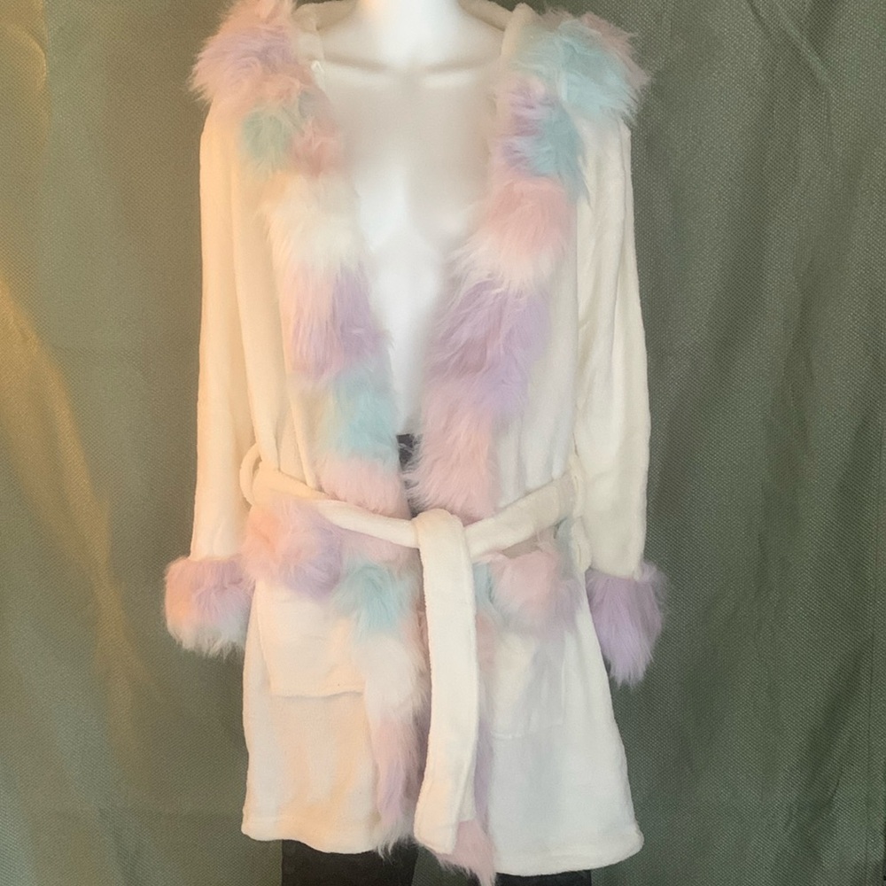 Pottery barn, teens. Unicorn color. With multicolor fake fur trim. Tie waist
